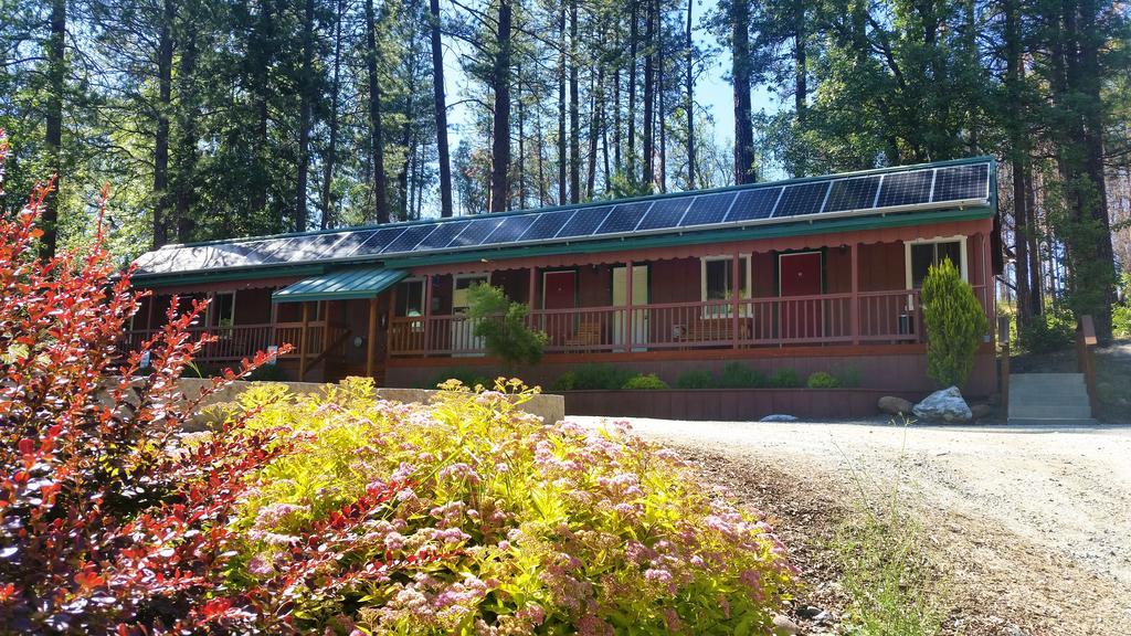 Yosemite Riverside Inn Groveland Extérieur photo