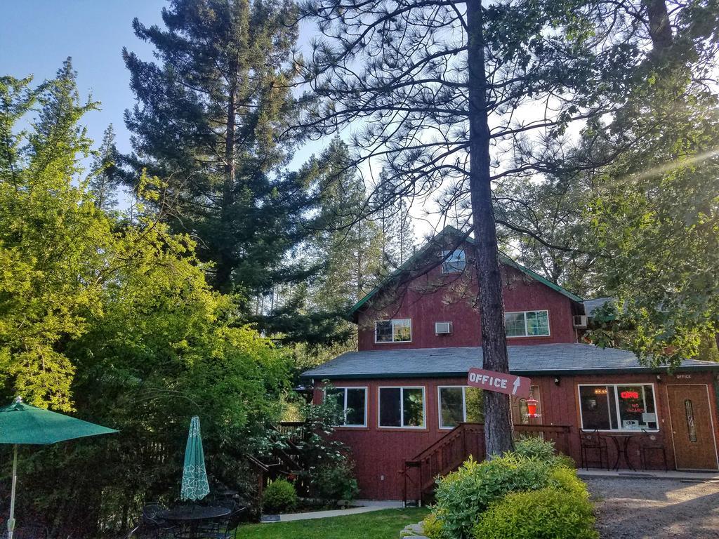 Yosemite Riverside Inn Groveland Extérieur photo